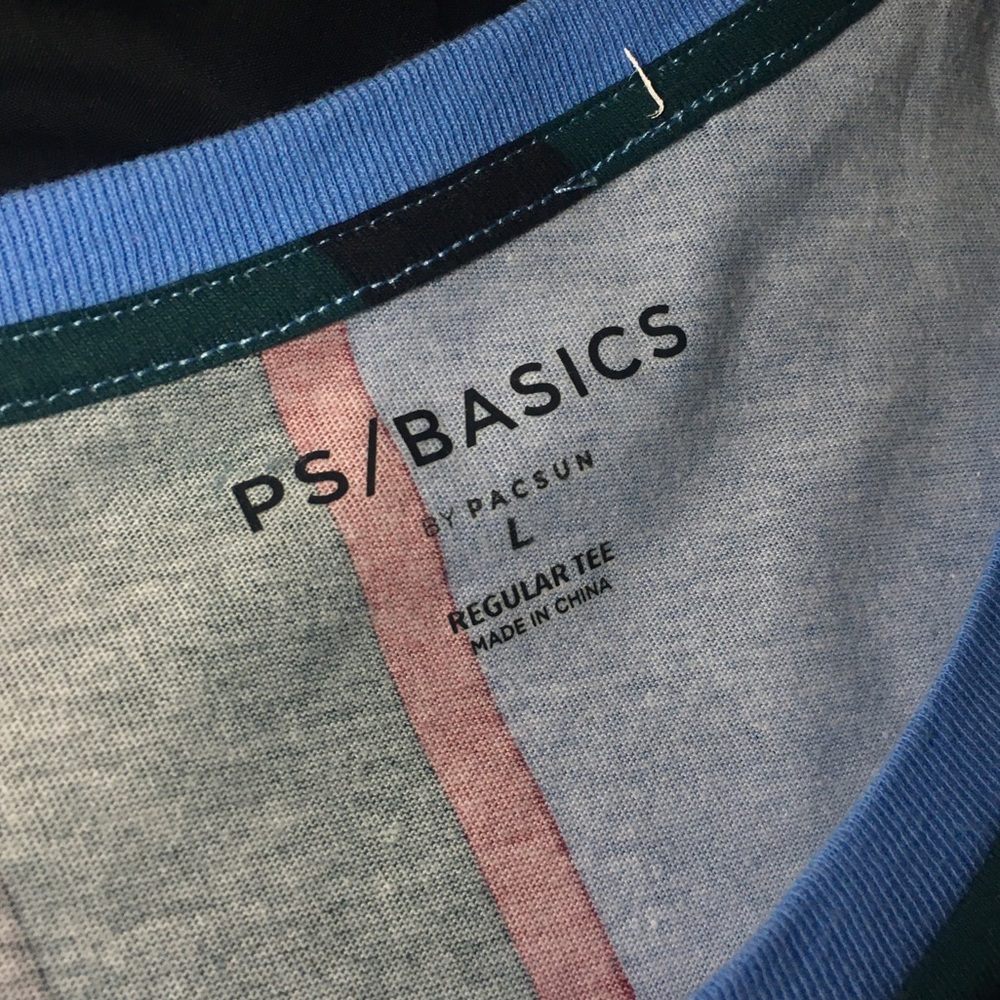 Colourful PacSun tee - Picture 6 of 6